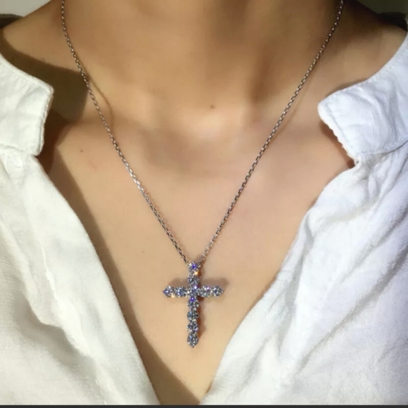 925 Silver Cross Pendant Necklace - Picture 4 of 6